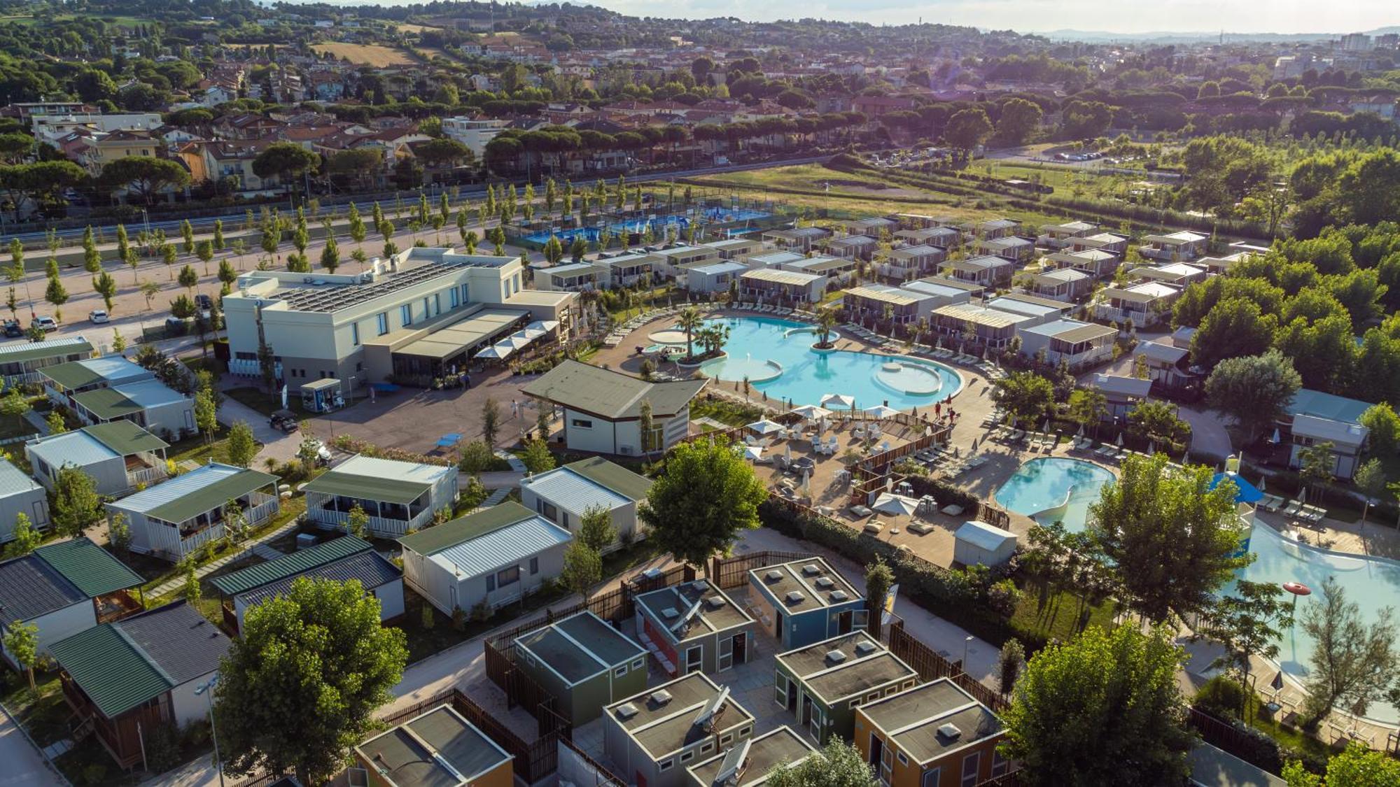 Club Del Sole Romagna Family Resort Riccione Buitenkant foto